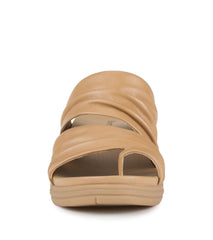 Baretraps Erla Wedge Sandal Dune