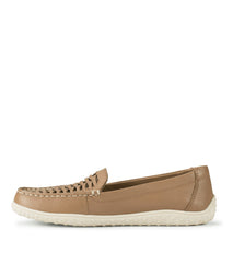 Baretraps Bridget Boat Shoe Tan Leather
