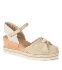 Baretraps Arabelle Closed Toe Wedge Sandal Light Gold
