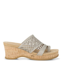 Baretraps Cherish Wedge Sandal Champagne