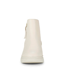 Baretraps Lakelyn Wedge Bootie Ecru