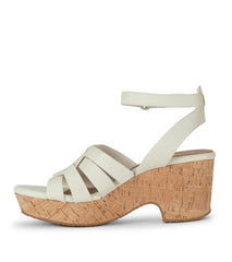 Baretraps Bonita Wedge Sandal Cream