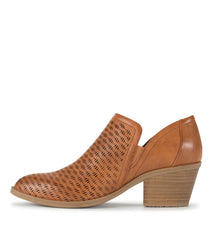 Baretraps Slaine Ankle Bootie Cognac