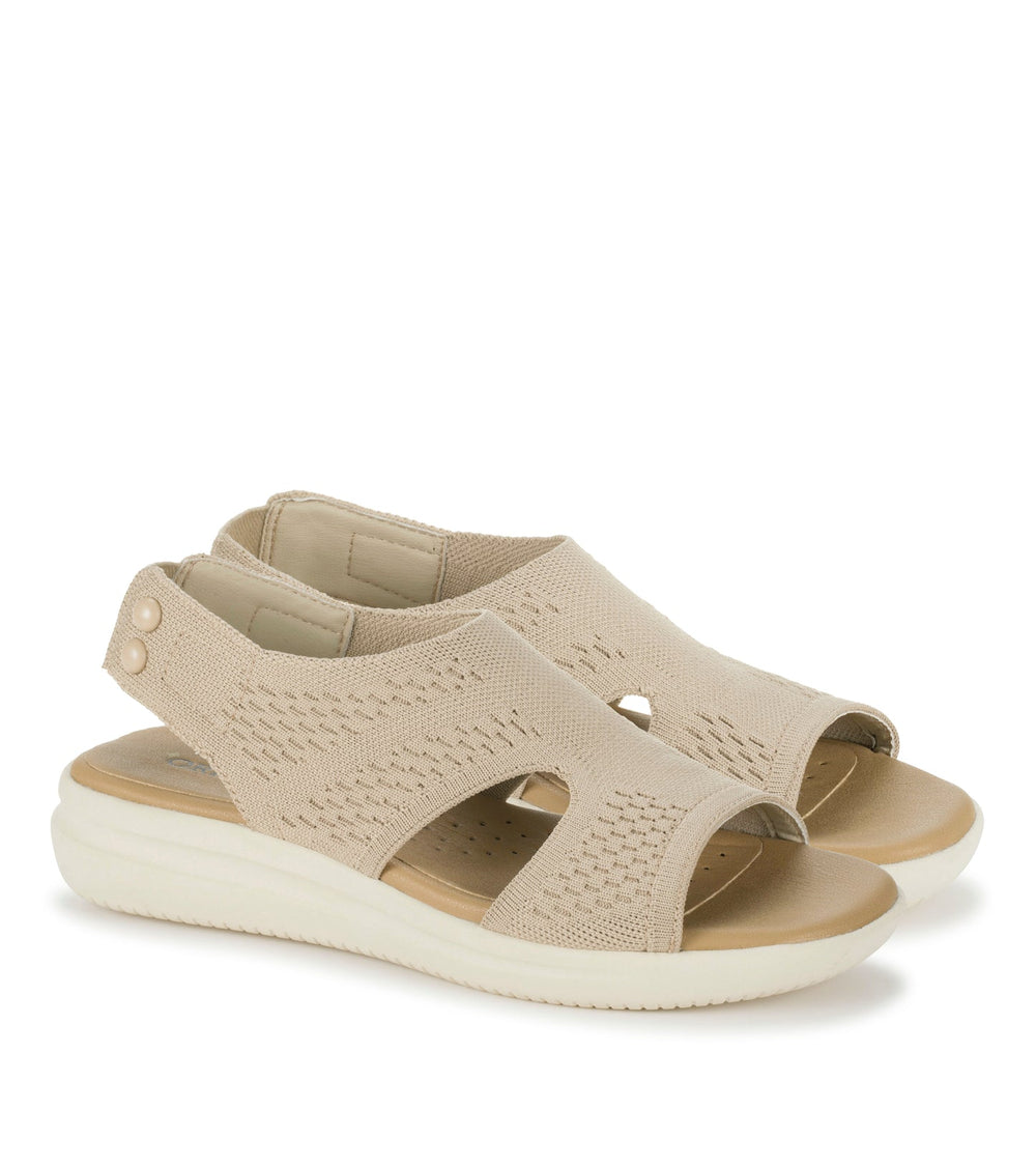 Baretraps Duffy Slip On Sandal Buff