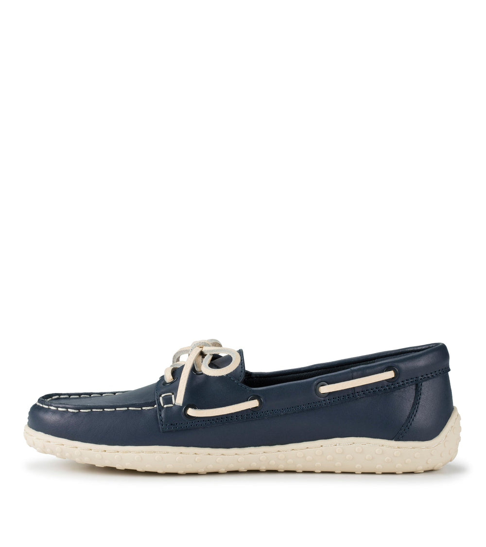 Baretraps Beverlie Boat Shoe Navy Leather