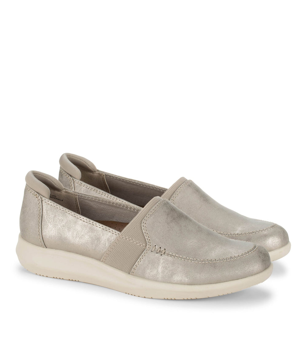 Baretraps Jilian Slip On Champagne