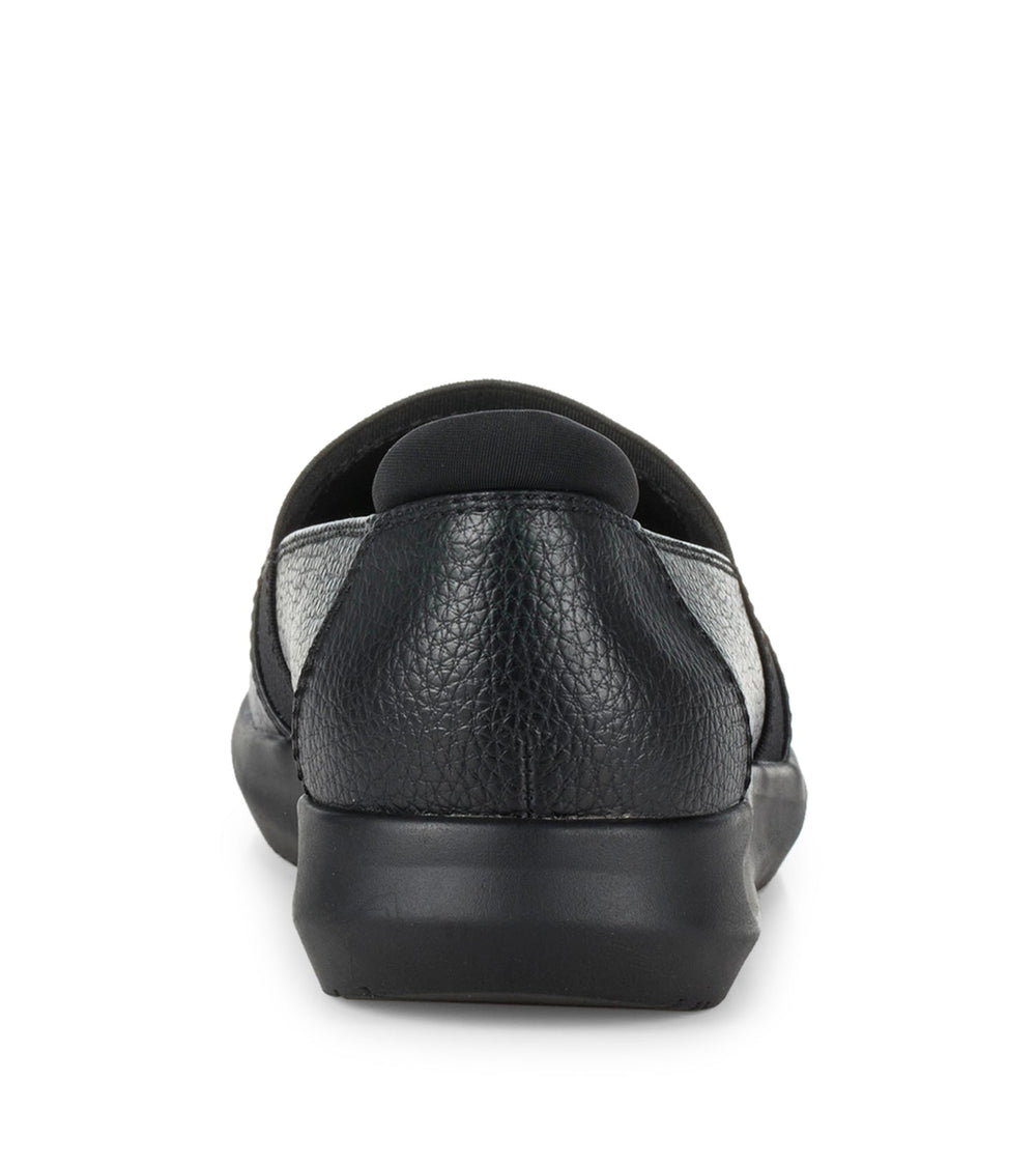 Baretraps Jilian Slip On Black