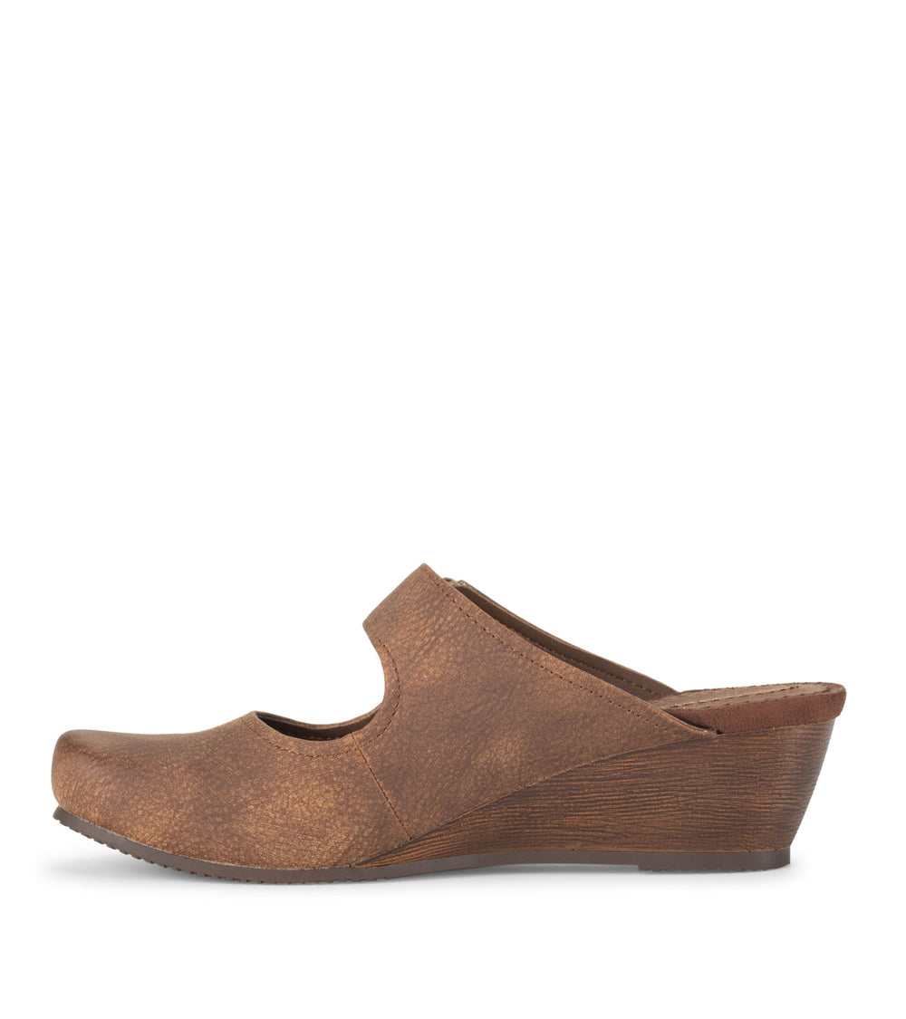 Baretraps Luna Mary Jane Mule Cashew
