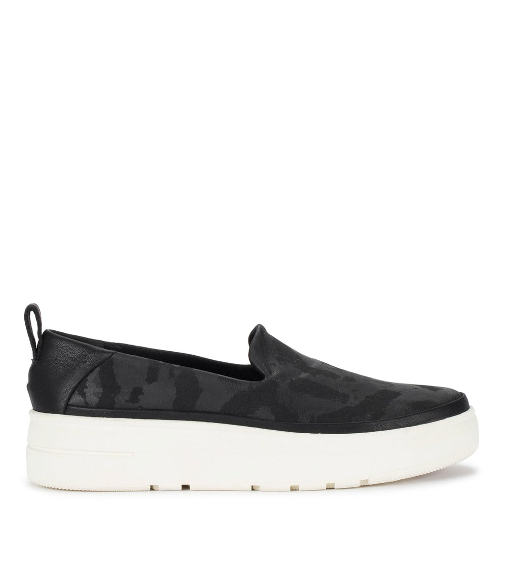 Baretraps Nevin Slip On Sneaker Black Camo