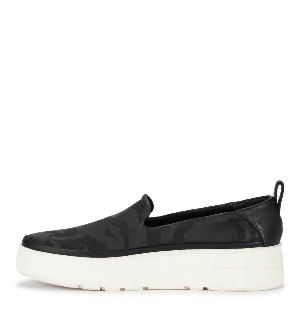 Baretraps Nevin Slip On Sneaker Black Camo
