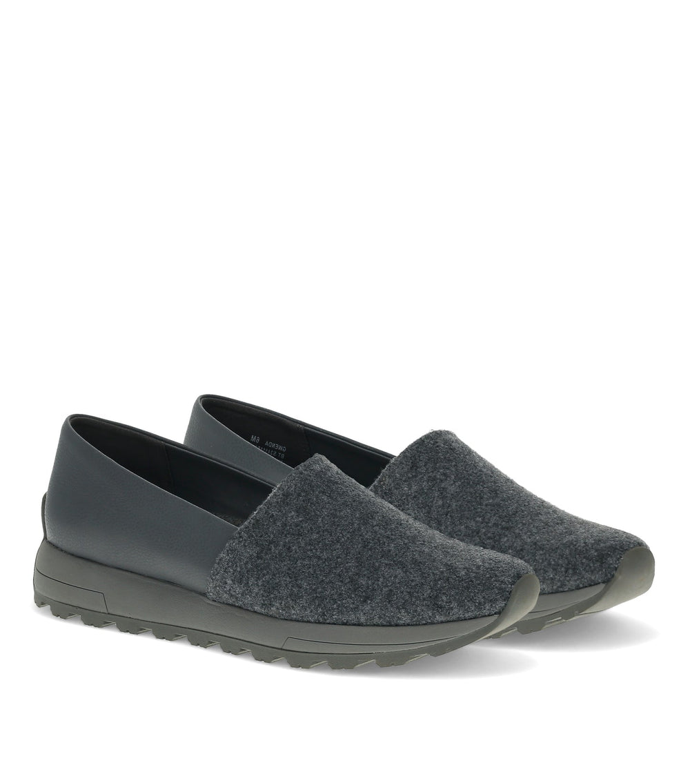 Baretraps Gennie Slip On Dark Grey