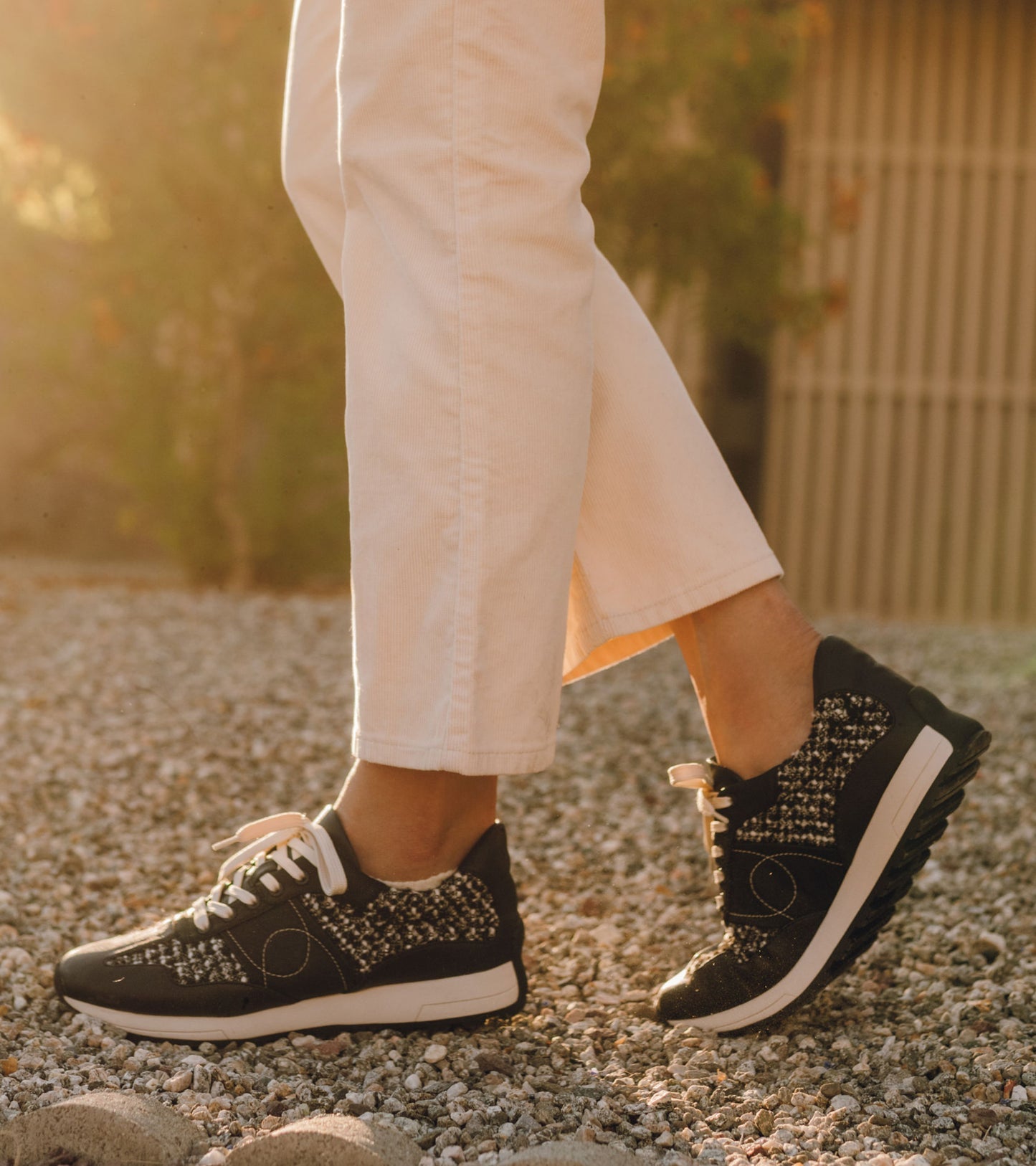 Baretraps Gwenda Lace Up Sneaker Black Multi