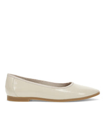 Baretraps Tania Casual Flat Ivory
