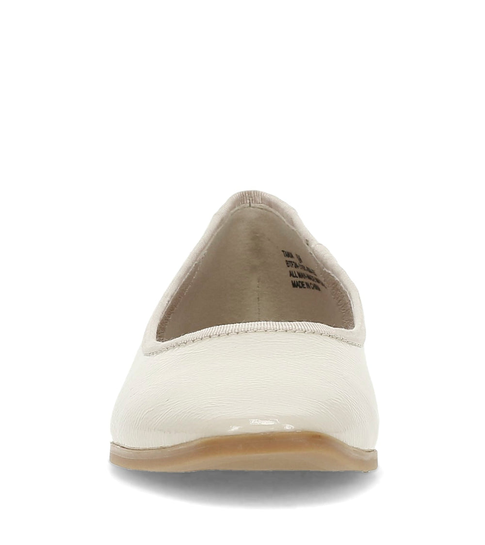 Baretraps Tania Casual Flat Ivory