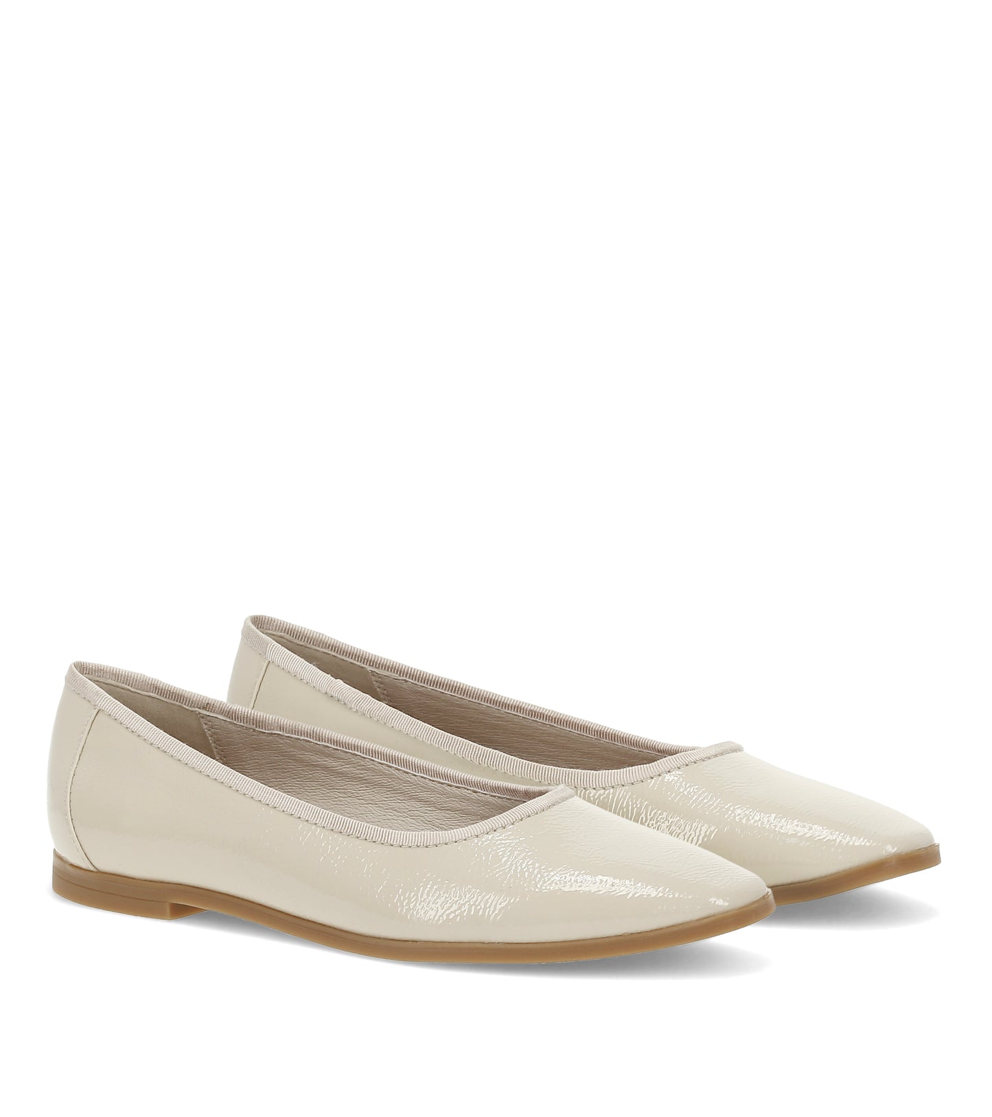 Baretraps Tania Casual Flat Ivory
