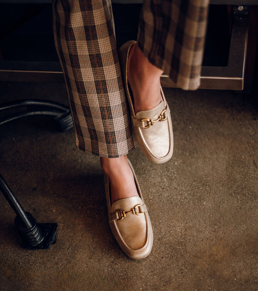 Baretraps Caddie Loafer Light Champagne