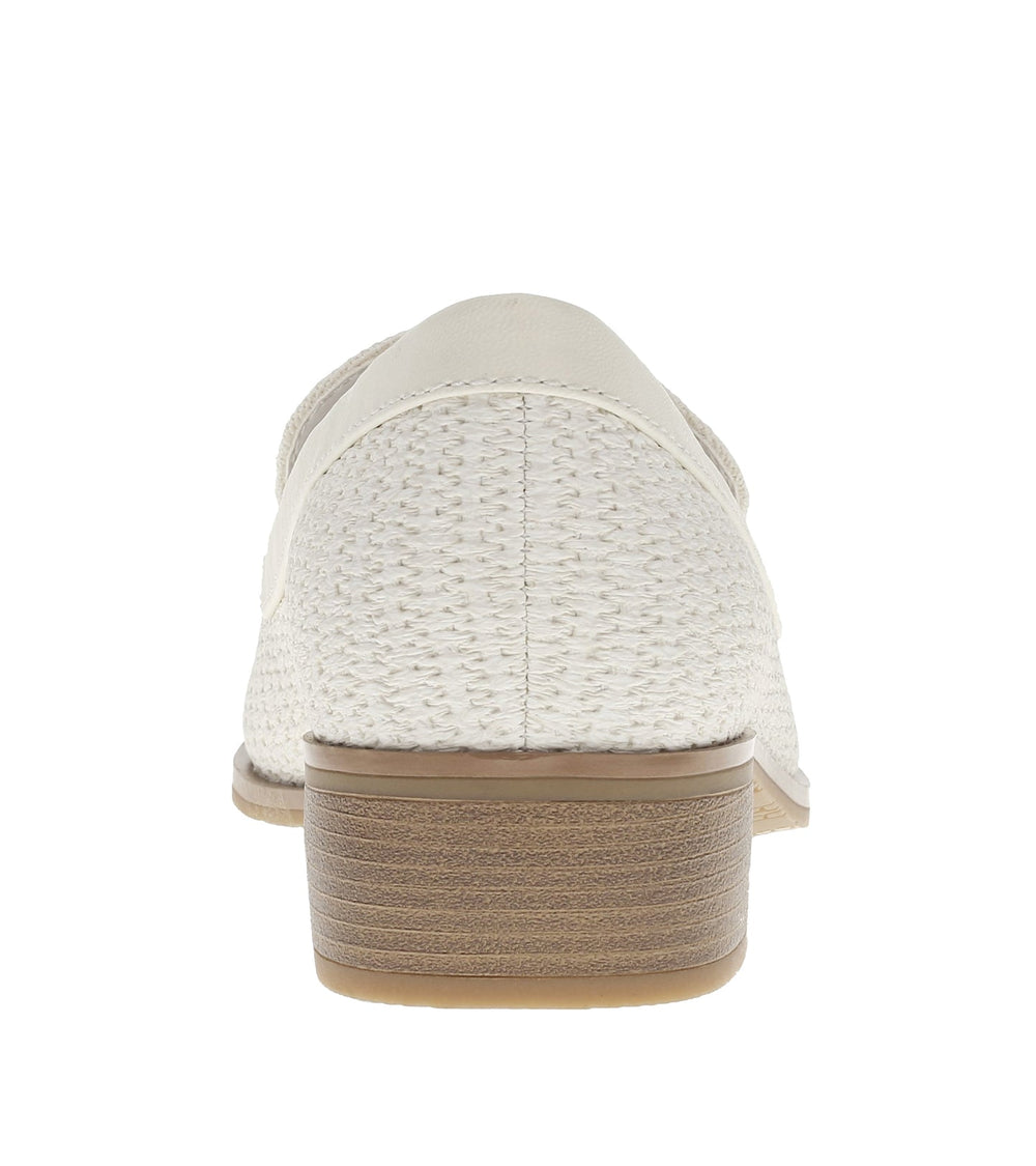 Baretraps Hydie Loafer Cream
