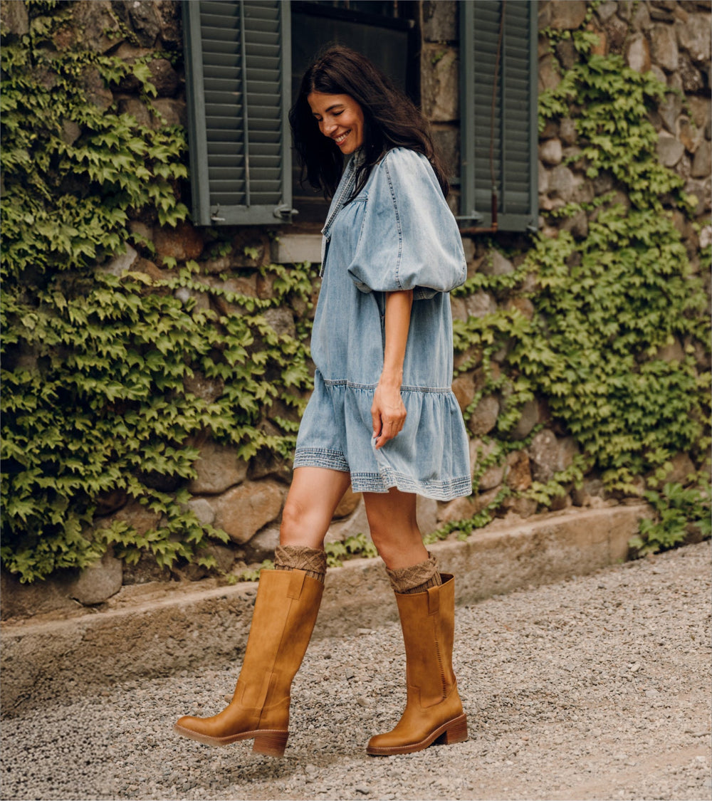 Baretraps Selkie Tall Boot Whiskey
