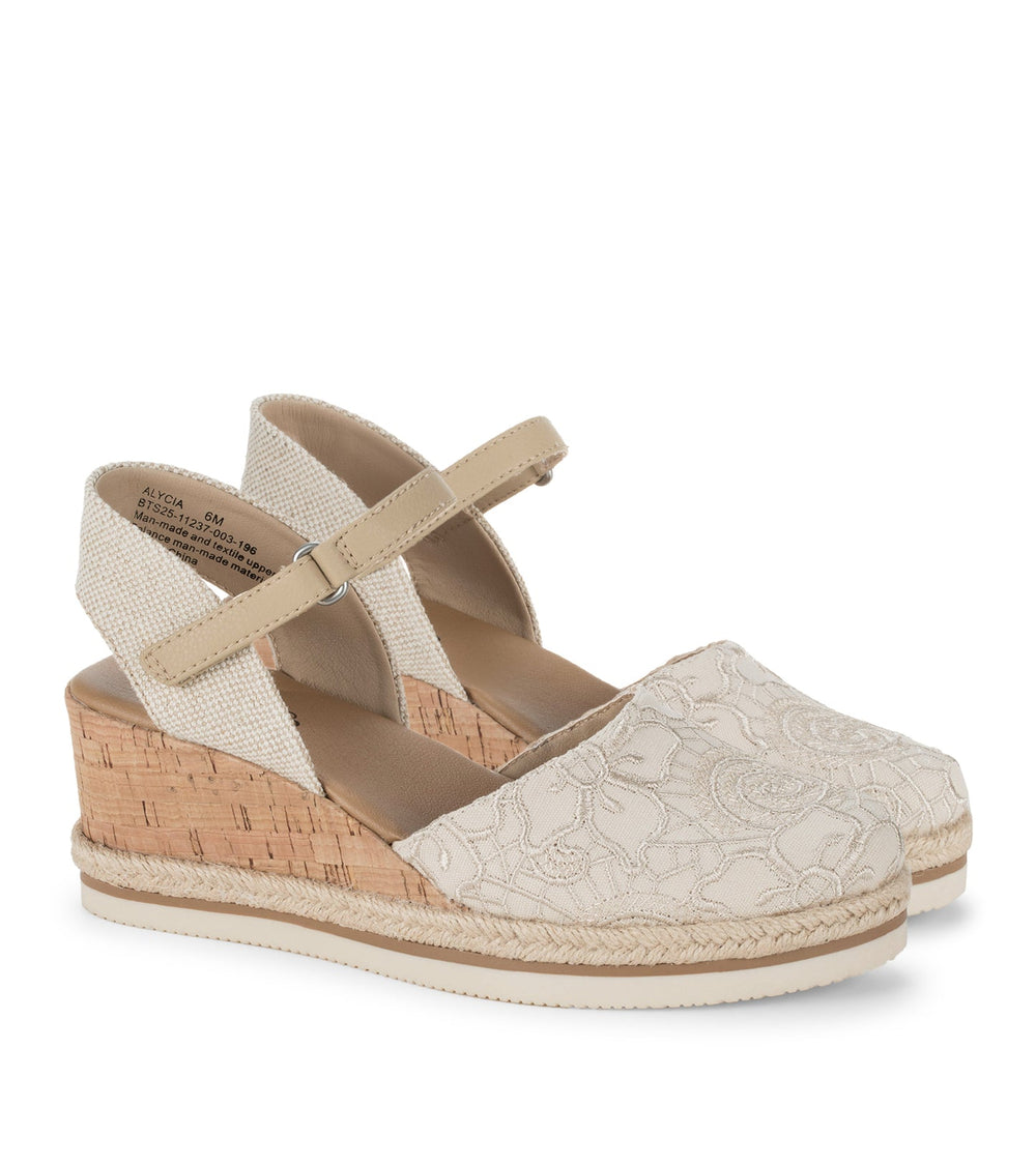 Baretraps Alycia Closed Toe Wedge Sandal Cream