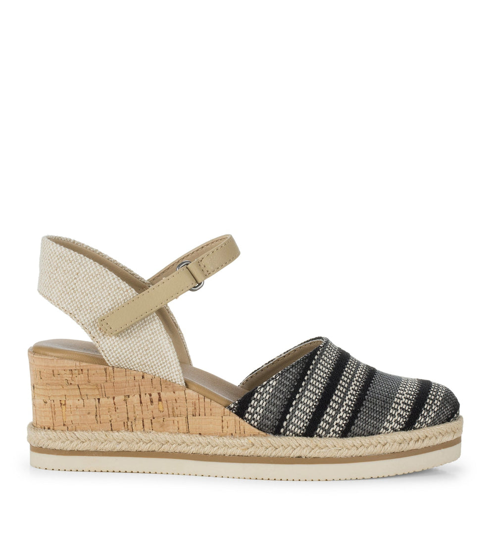 Baretraps Alycia Closed Toe Wedge Sandal Black Multi