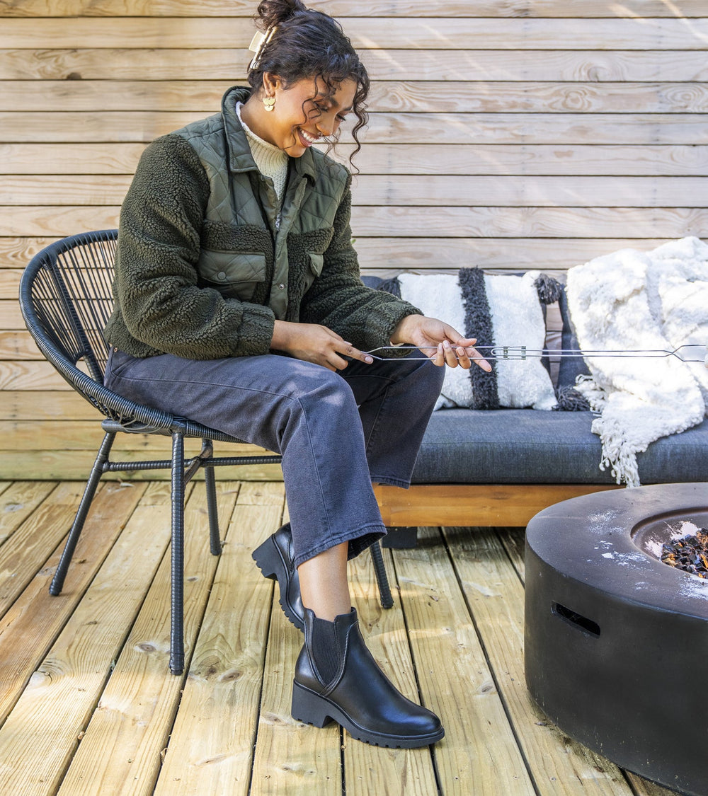Baretraps Draya Chelsea Boot Black