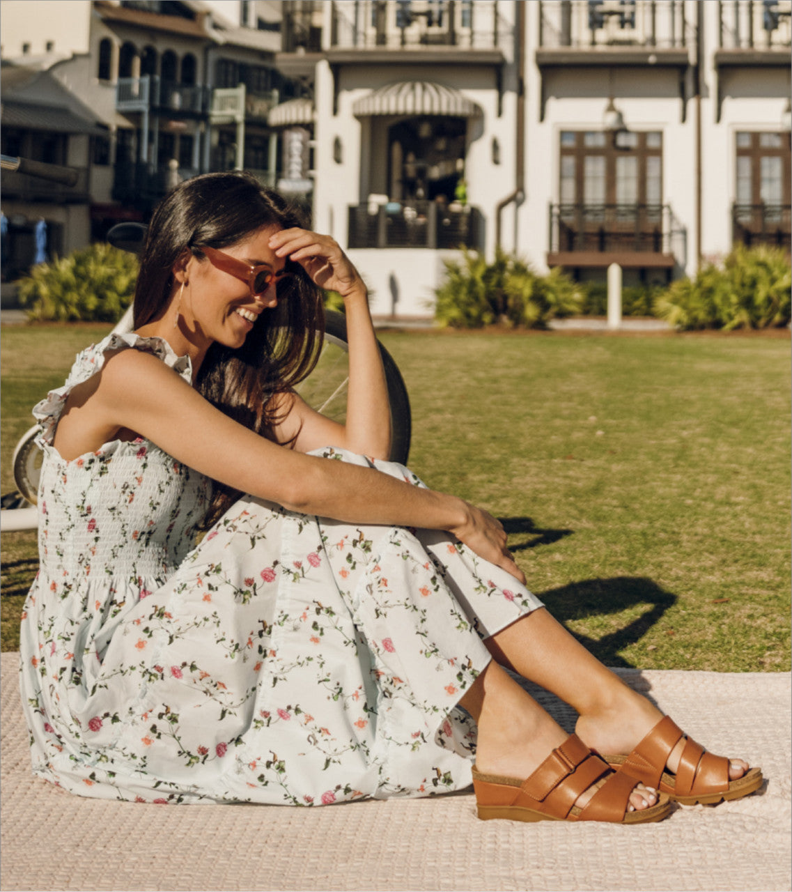 Baretraps Michi Wedge Sandal Dark Caramel