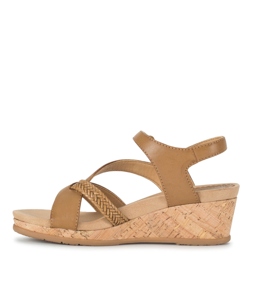 Baretraps Farah Wedge Sandal Caramel