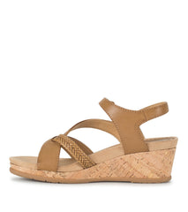 Baretraps Farah Wedge Sandal Caramel
