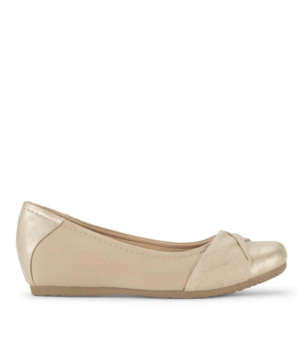 Baretraps Mitsy Casual Flat Light Gold