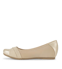 Baretraps Mitsy Casual Flat Light Gold