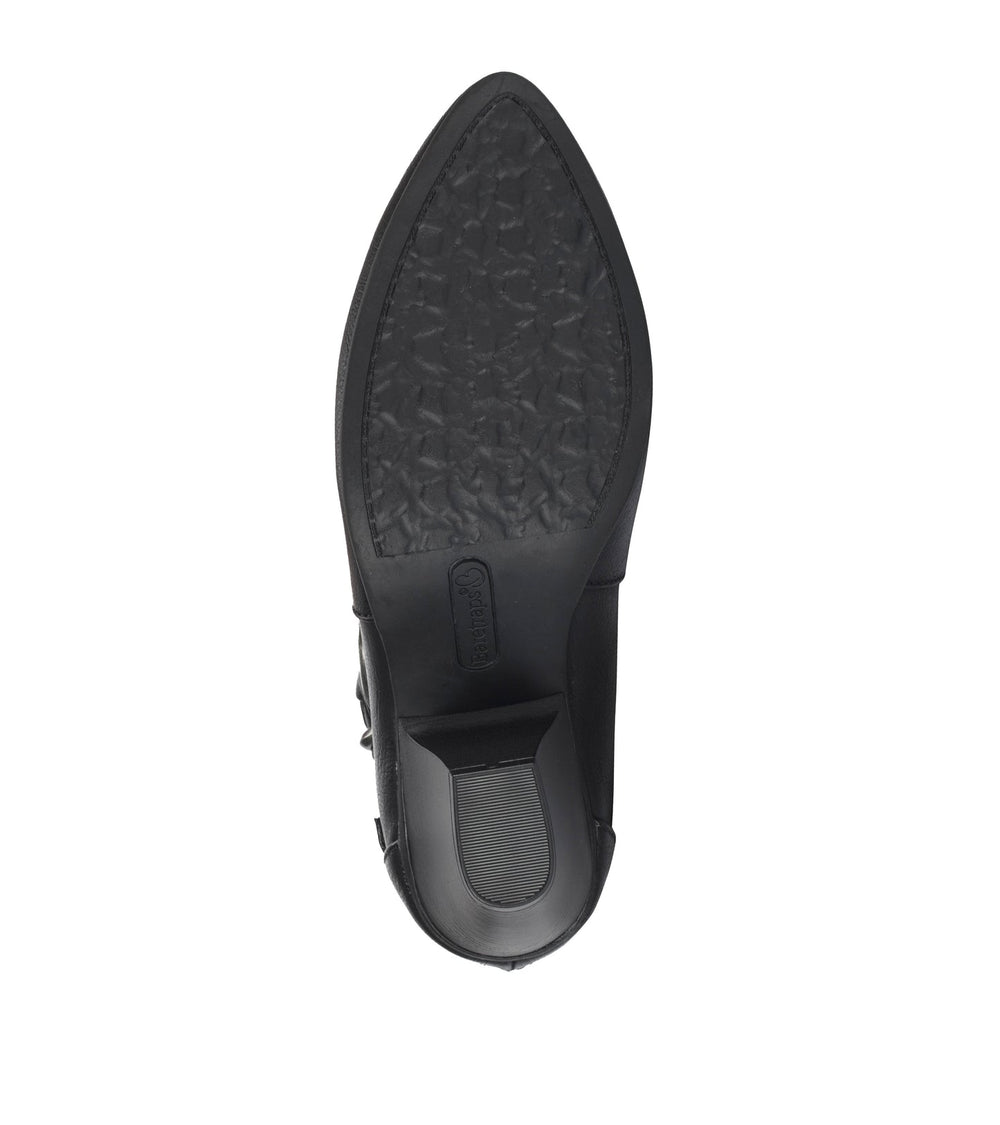 Baretraps Ledell Bootie Black