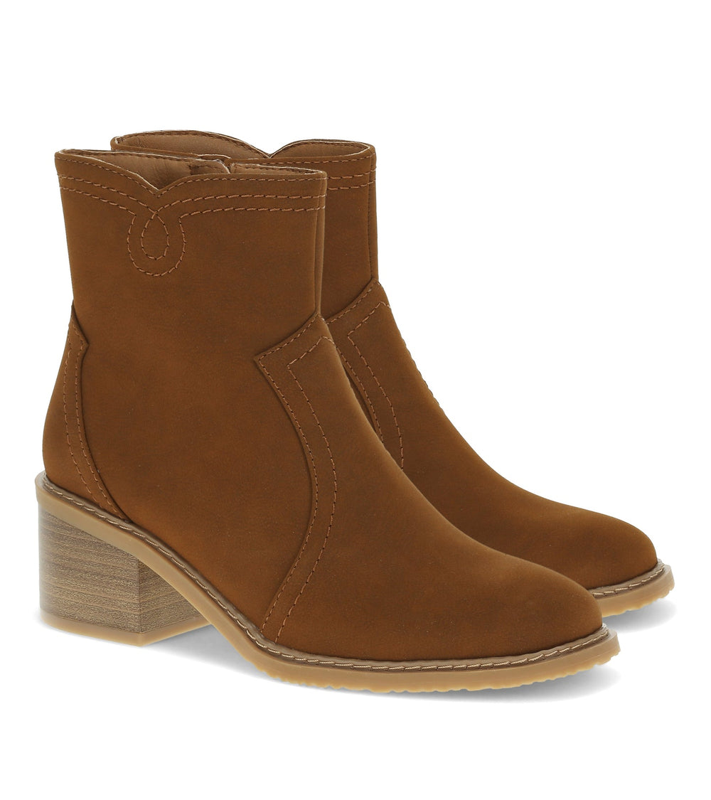 Baretraps Calloway Block Heel Bootie Nutshell