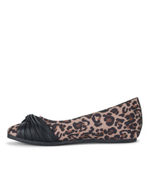 Baretraps Chainey Casual Flat Brown Multi