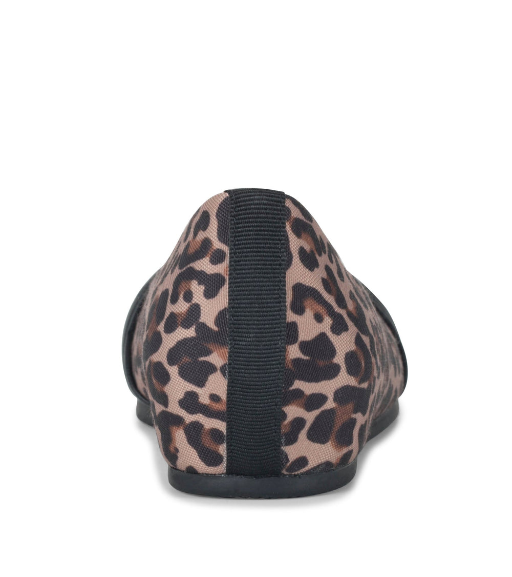 Baretraps Chainey Casual Flat Brown Multi