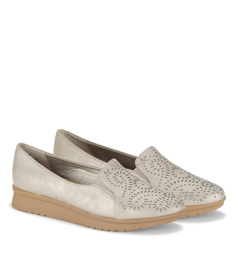 Baretraps Amry Slip On Loafer Champagne