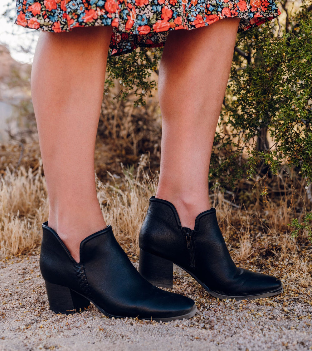 Baretraps Tristen Ankle Bootie Black