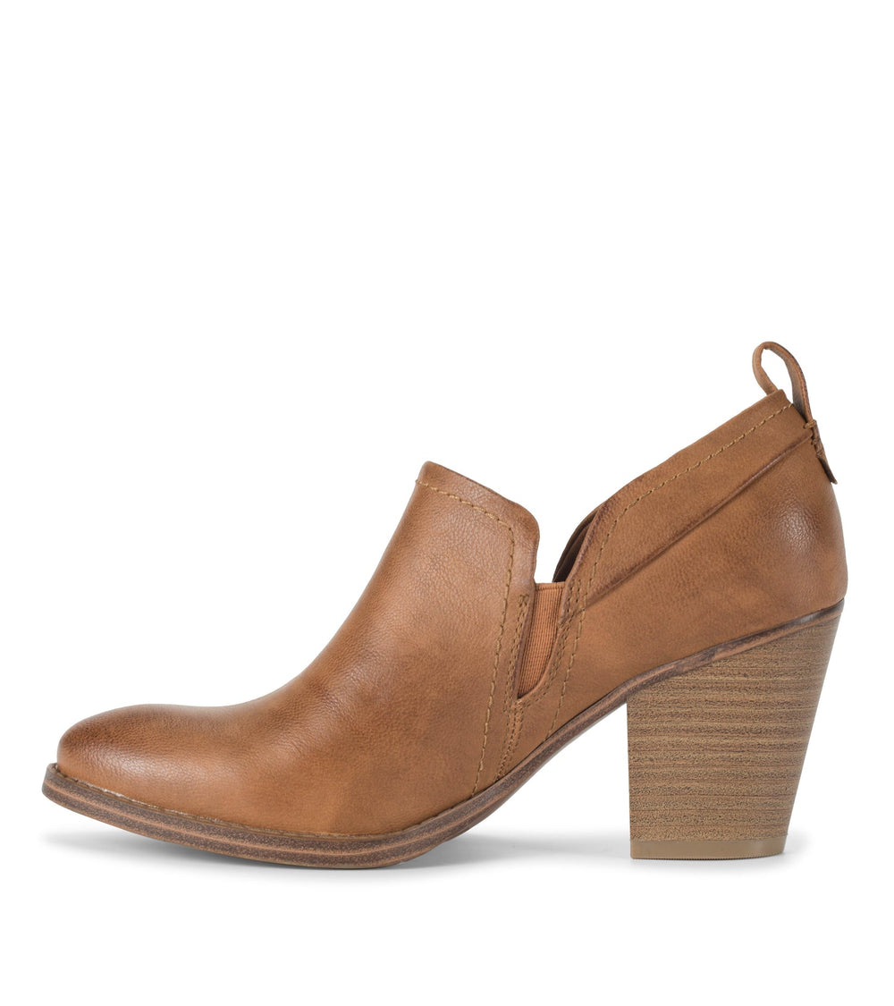 Baretraps Caroline Ankle Bootie Cognac