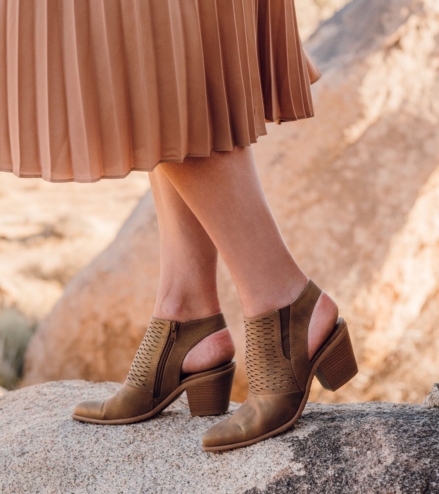 Baretraps Yangley Block Heel Bootie Gold