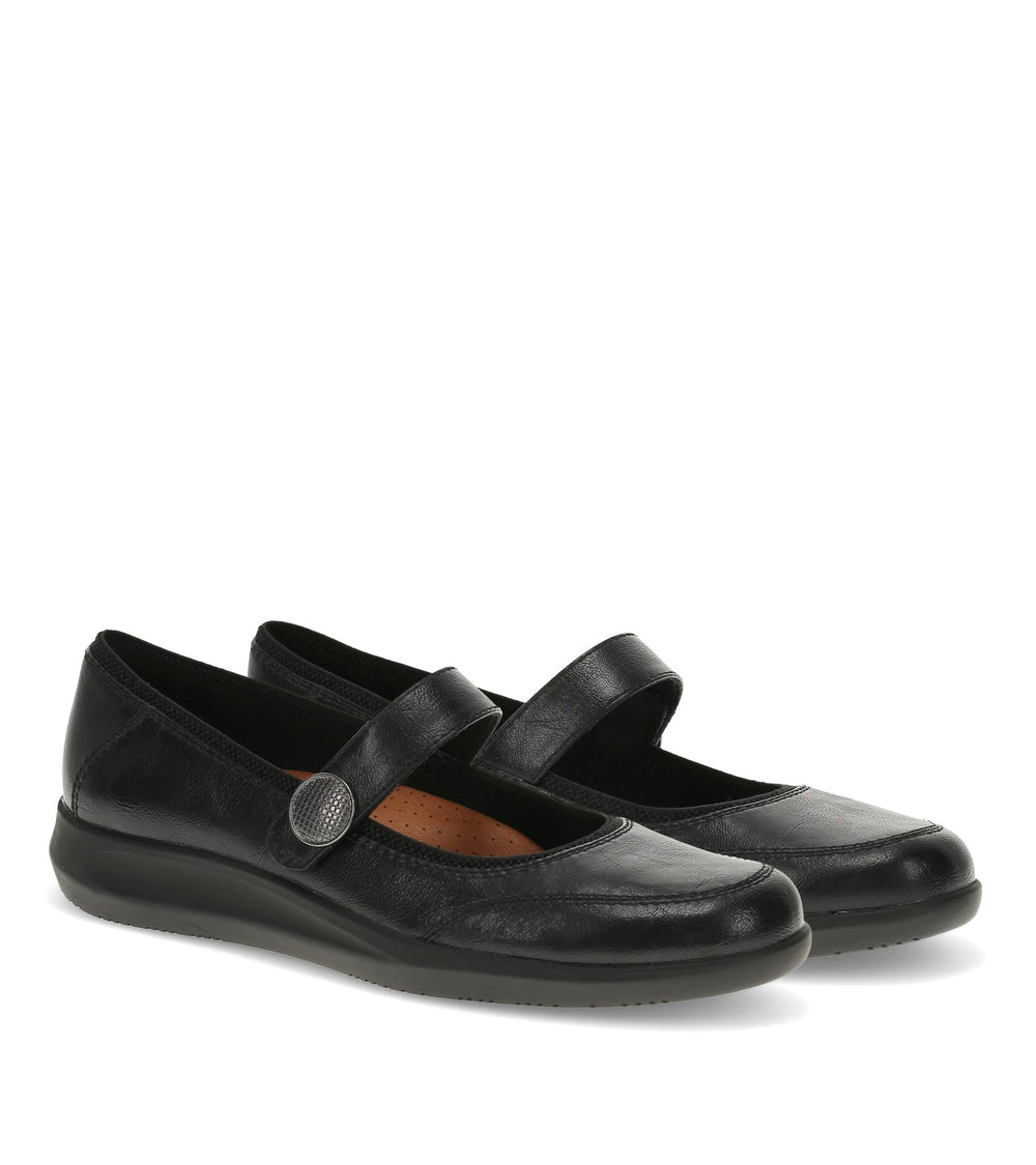 Baretraps Joesie Mary Jane Flat Black