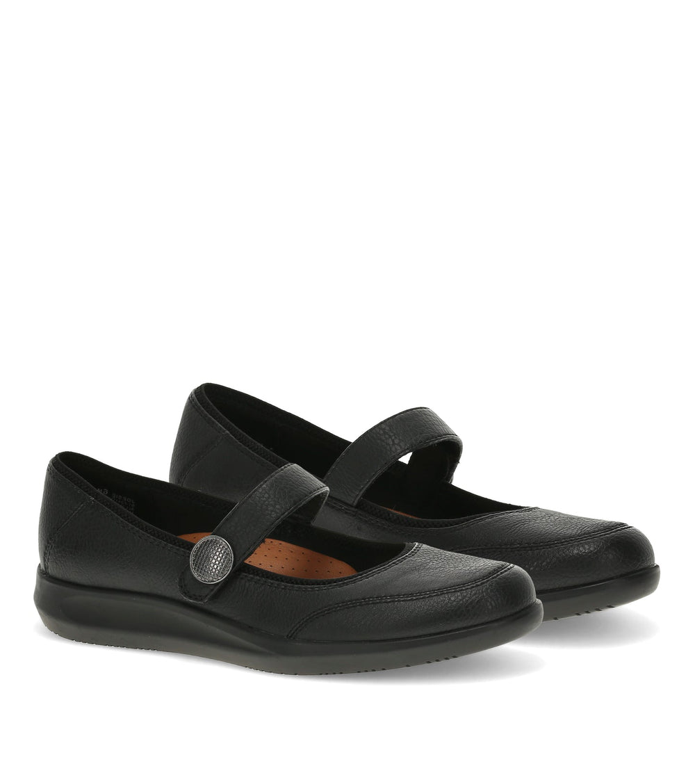 Baretraps Joesie Mary Jane Flat Black/Black