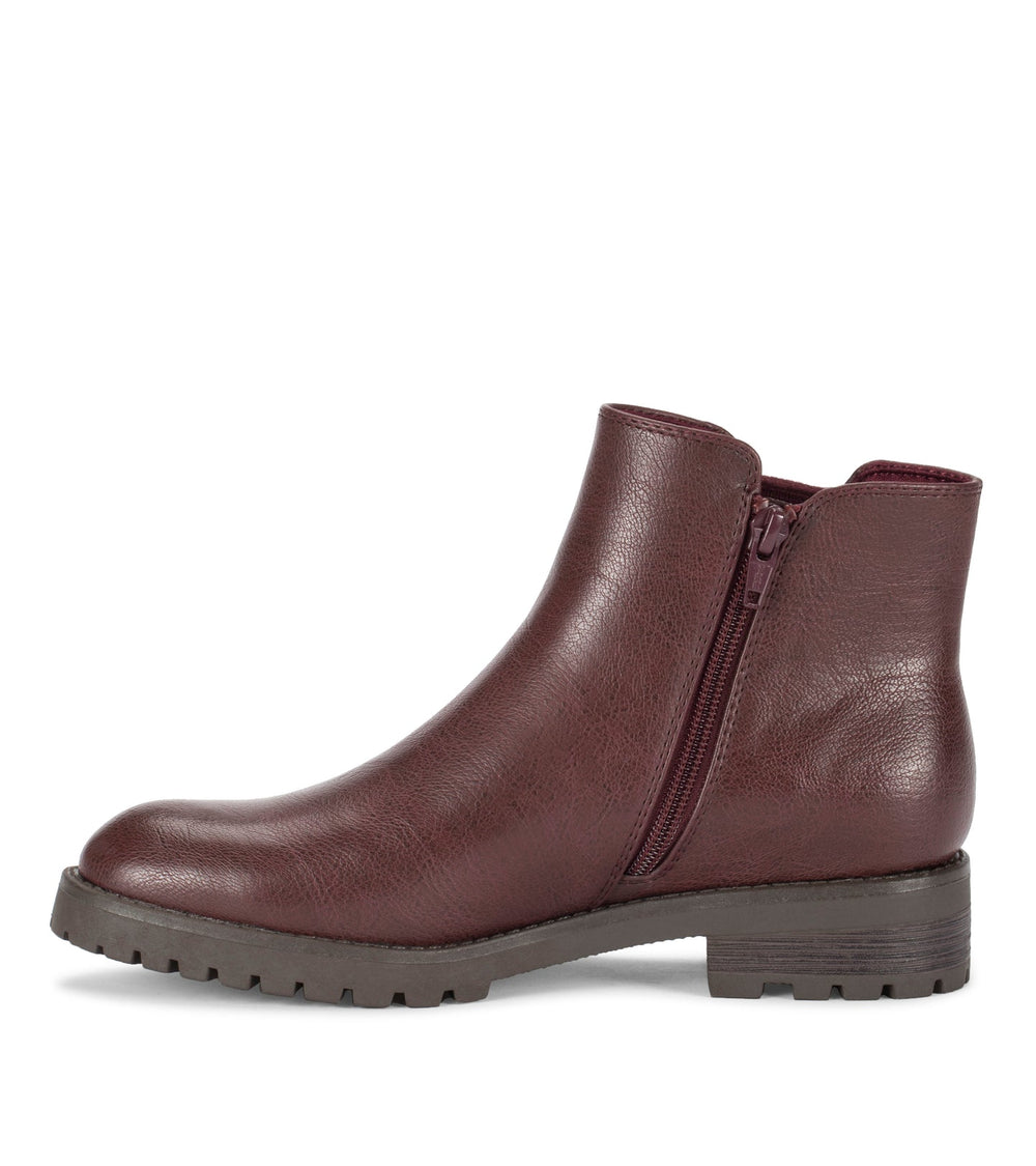Baretraps Daytona Chelsea Boot Cabernet