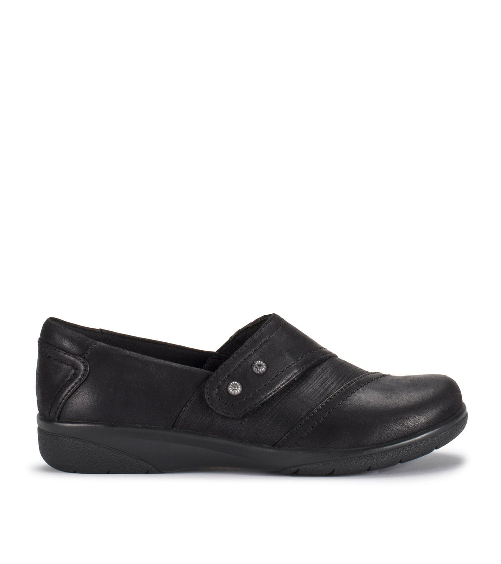 Baretraps Darma Slip On Black